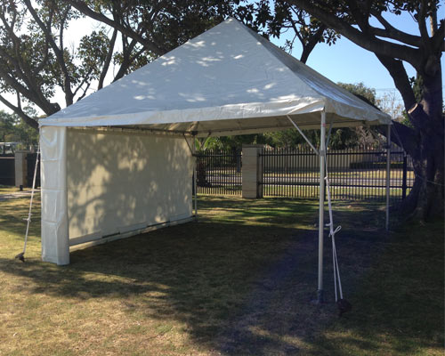 Free Standing Marquee 4.5m by 4.5m suitable for Back yard party 20-30 people