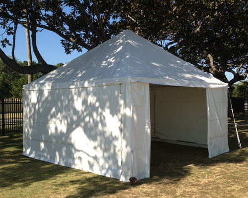 Free Standing Marquee 4,5m x 4,5m in white for hire
